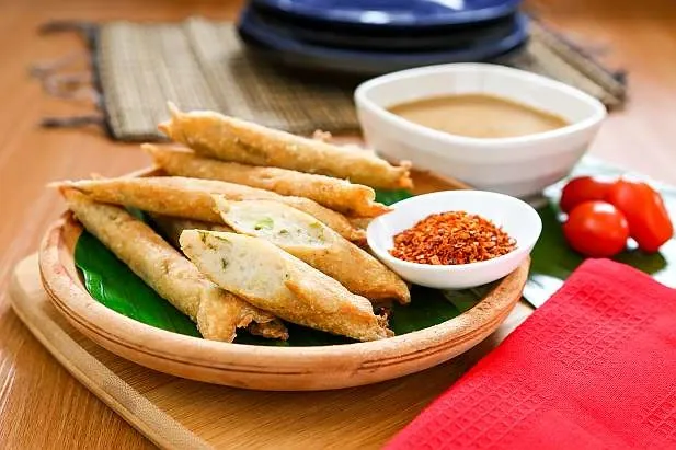 Dimsum, Kebab, Nugget, Risol Mayo, Cireng, Bakpao Mini, Kentang Goreng, Otak-otak, Pisang Coklat, Donat, Crab Stick, Mixed Vegetables