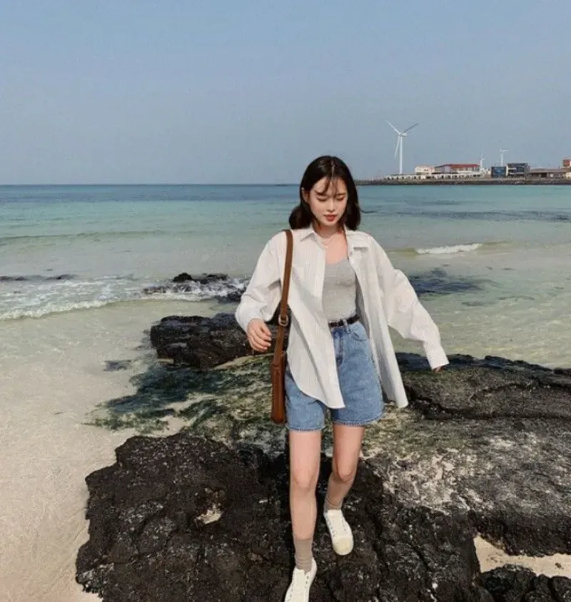 Sundress, Kemeja dan Celana Pendek, Long Outer Warna Netral, Topi Lebar, Tank Top dan Rok, Dress Terusan Simpel, Jumpsuit, Kaus Oversized dan Celana Pendek, Cardigan Bohemian, Rok Motif, Two Piece Off Shoulder Dress, Kulot Putih, Maxi Dress Motif Floral