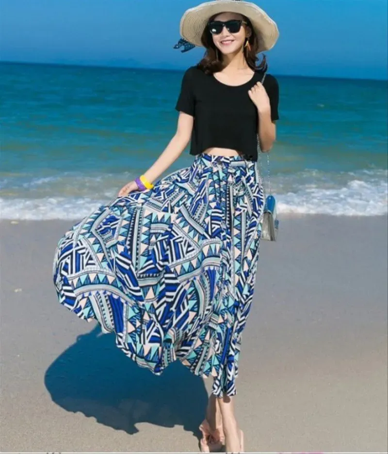 Sundress, Kemeja dan Celana Pendek, Long Outer Warna Netral, Topi Lebar, Tank Top dan Rok, Dress Terusan Simpel, Jumpsuit, Kaus Oversized dan Celana Pendek, Cardigan Bohemian, Rok Motif, Two Piece Off Shoulder Dress, Kulot Putih, Maxi Dress Motif Floral