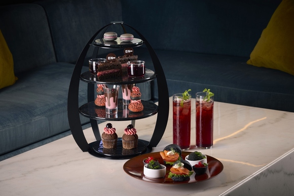 1. ウェスティンホテル東京／ザ・ラウンジ ＆ ザ・バー, 2. ウェスティンホテル横浜／ロビーラウンジ, 3. シェラトン・グランデ・トーキョーベイ・ホテル／ガレリアカフェ, 4. コートヤード・バイ・マリオット名古屋／THE LOUNGE, 6. JWマリオット・ホテル奈良／ラウンジ＆バー フライングスタッグ, 7. シェラトングランドホテル広島／ロビーラウンジ「＆More by Sheraton」, 8. ザ・リッツ・カールトン福岡／DIVA