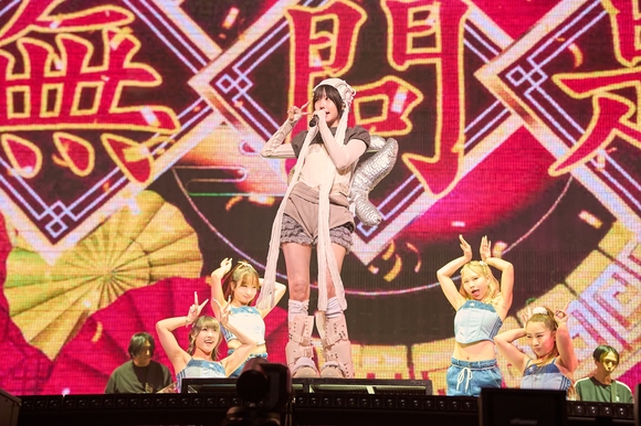 ◆XGが「コカ・コーラ」CMソング「MILLION PLACES」を披露！, ◆初日の大トリはCreepy Nuts！「Bling-Bang-Bang-Born」を含む全12曲を披露, ◆&amp;TEAMの圧巻のダンスで会場は熱狂の渦に！オリジナル楽曲「放課後宇宙」をサプライズ披露, ◆anoは「ちゅ、多様性。」を含む全7曲を披露！