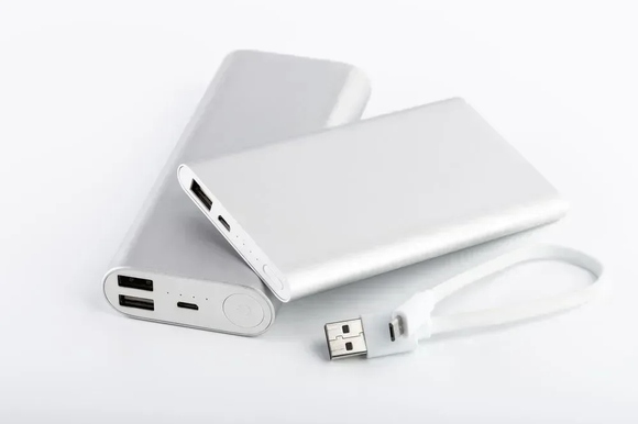 出発前に気を付けることは？, ◆電子入国申告でスムーズに, ◆モバイルバッテリー持ち込みの注意事項, ◆ショッピングは即時還付免税制度で, 韓国に着いたら！注意すべきポイント, ◆意外と知らない？トイレ事情, ◆両替の豆知識も！お金事情, ◆韓国スーパーの定休日事情, ◆人気の観光地を無料で！「文化のある日」