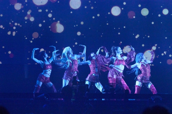 ◆XGが「コカ・コーラ」CMソング「MILLION PLACES」を披露！, ◆初日の大トリはCreepy Nuts！「Bling-Bang-Bang-Born」を含む全12曲を披露, ◆&amp;TEAMの圧巻のダンスで会場は熱狂の渦に！オリジナル楽曲「放課後宇宙」をサプライズ披露, ◆anoは「ちゅ、多様性。」を含む全7曲を披露！