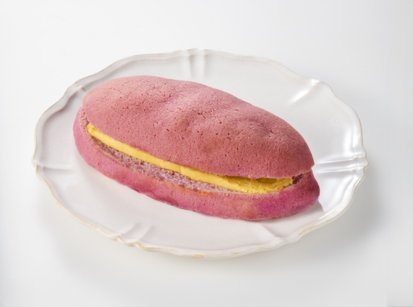 ◆「マシッソ！韓国イチ推しグルメ」第1弾商品ラインアップ, 【おにぎり・お弁当】, ・牛肉入り韓国味噌おむすびテンジャンチゲ仕立て, ・デジクッパ 豚白湯スープごはん, ・スップルグイチキン丼 韓国風旨辛炭火焼き鳥丼, ・韓国風冷麺（そば粉使用）, ・甘辛ロゼクリームパスタ, ・さつまいもを楽しむ ひとくちコグマ アーモンドがけ 塩キャラメル＆ホイップ, ・じっくり煮込んだ牛コムタンスープ, 【パン・スイーツ・アイスクリーム】, ・韓国風さつまいもパン コグマパン, ・チョコミントもこ, ・もっちりホットク ダブルチーズ, ・セブンプレミアム トゥンカロンアイス メロンメロン, ・セブンプレミアム ビビンバ＆ヤンニョムチキン, ・セブンプレミアム カルビクッパ, ・セブンプレミアム 旨辛コプチャン