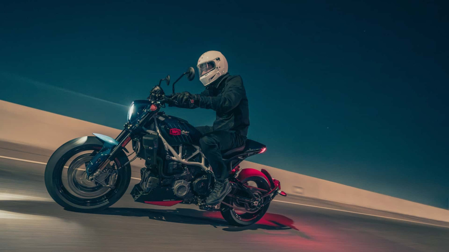 2024 Indian FTR x 100% Carbon - Berkendara 19
