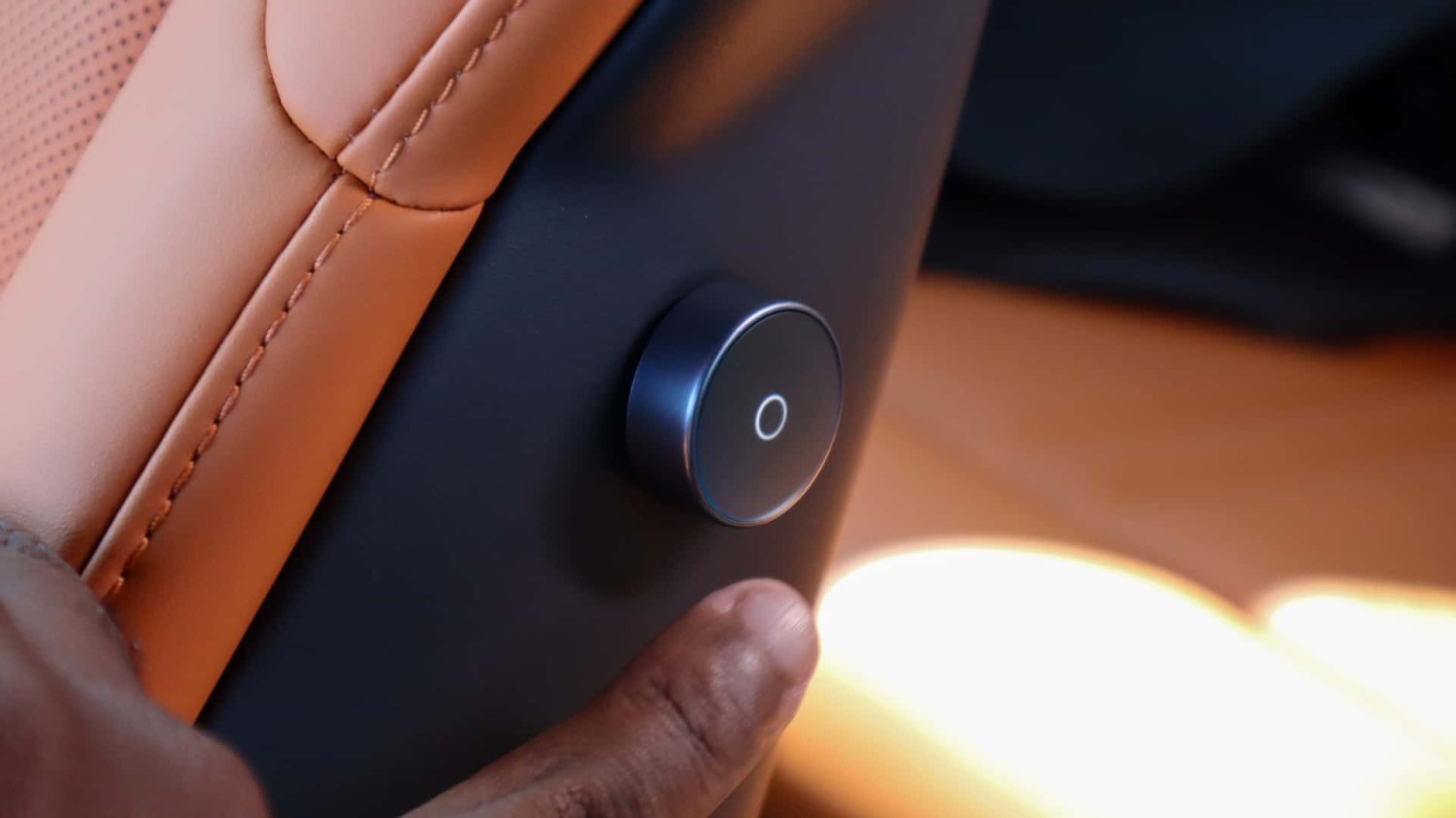 Xiaomi YU7, Kotak Tisu Magnetik, Port Aksesori Bertenaga, Tombol Magnetik Serbaguna, Aplikasi yang dapat dipasang di dok