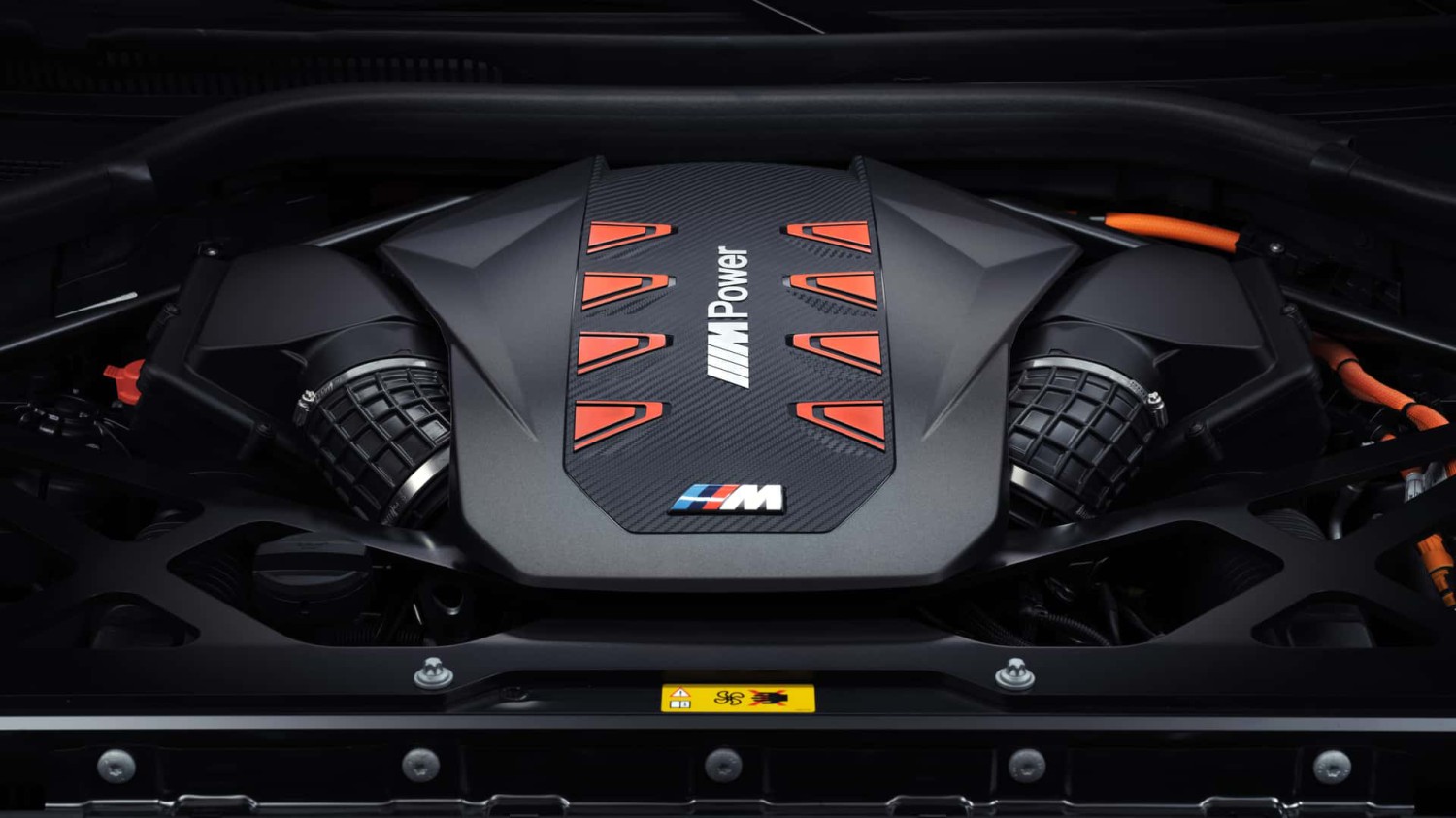 2026 BMW XM Label engine bay, Pilihan Baru yang Dapat Dipilih, Pengisian Daya Onboard yang Lebih Baik, Tanggal Peluncuran &amp; Harga,                          Galeri: BMW XM Label 2026                    