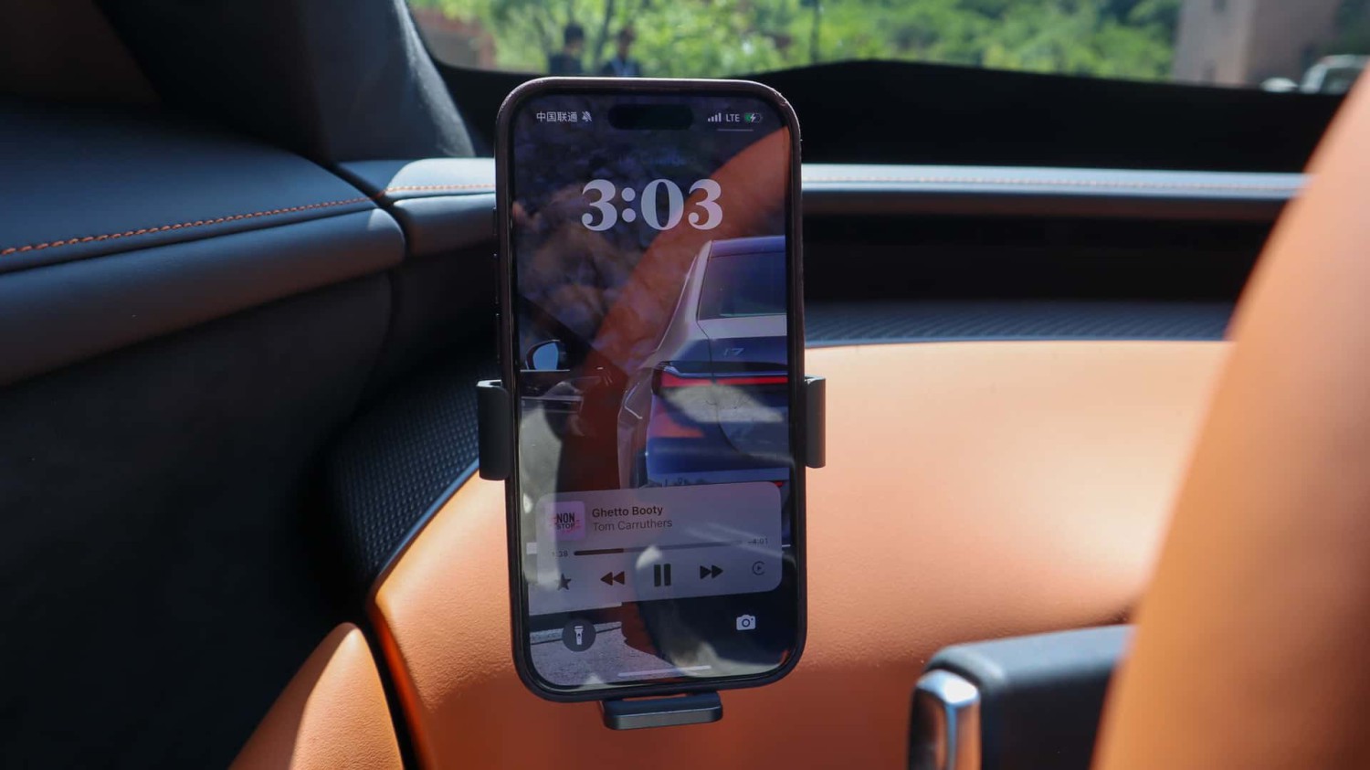Xiaomi YU7, Kotak Tisu Magnetik, Port Aksesori Bertenaga, Tombol Magnetik Serbaguna, Aplikasi yang dapat dipasang di dok