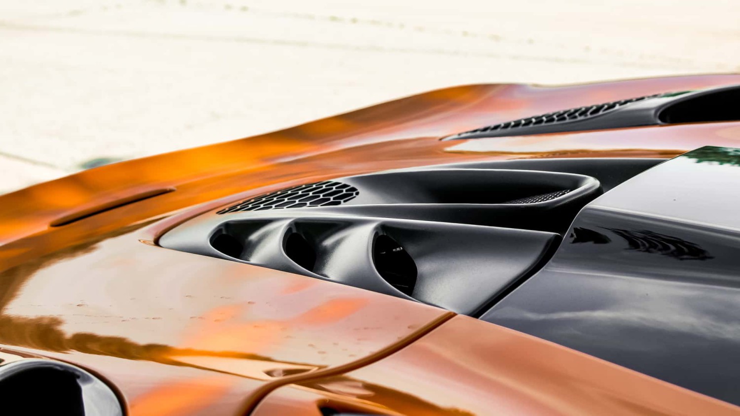 Ulasan McLaren Artura Spider