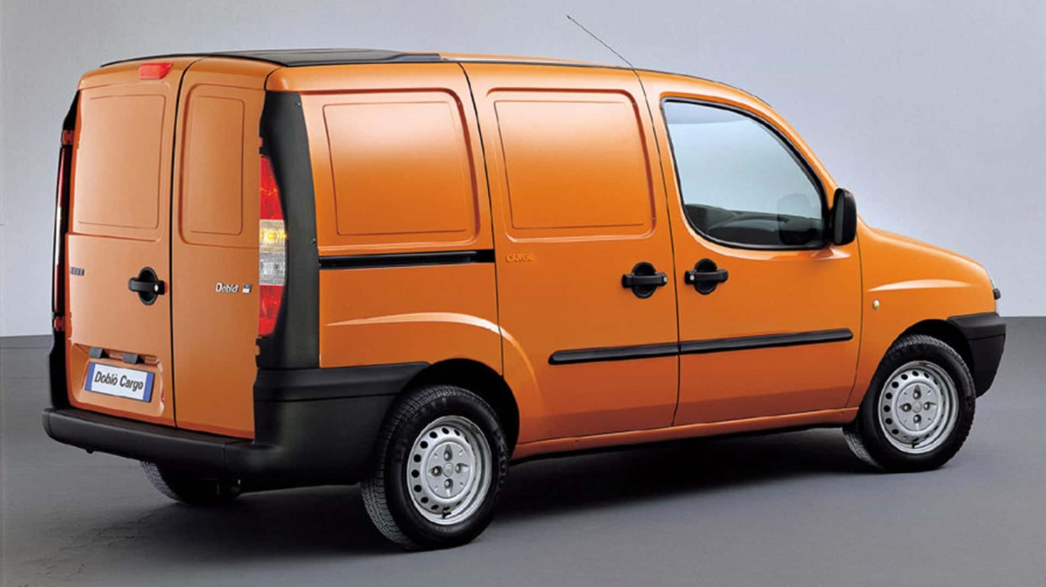 Fiat Doblò, Generasi Pertama (2000-2010), Generasi Kedua (2010-2022), Generasi Ketiga (Mulai Tahun 2022), Galeri: Fiat Doblò