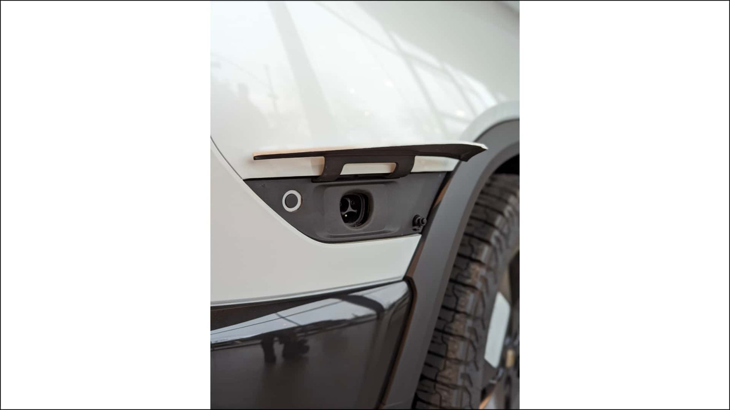 Rivian R2 di New York Auto Show