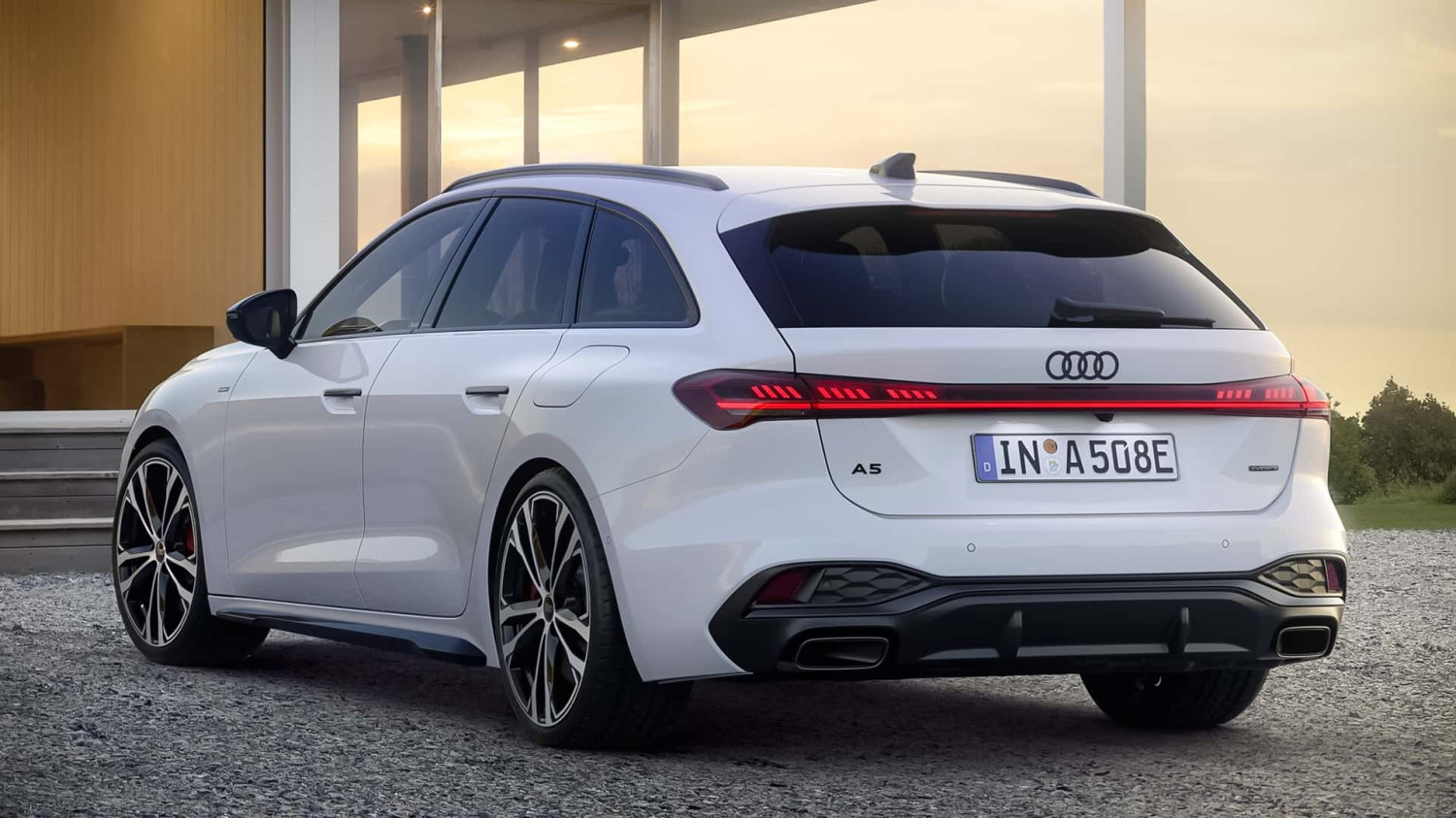 <p>2025 Audi A5 Avant</p>