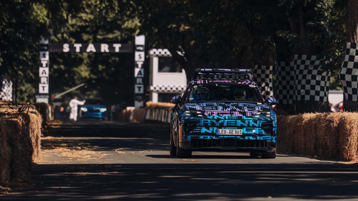 Prototipe Porsche Cayenne Listrik