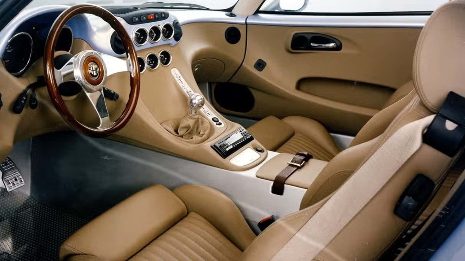 Konsep Alfa Romeo Nuvola tahun 1996