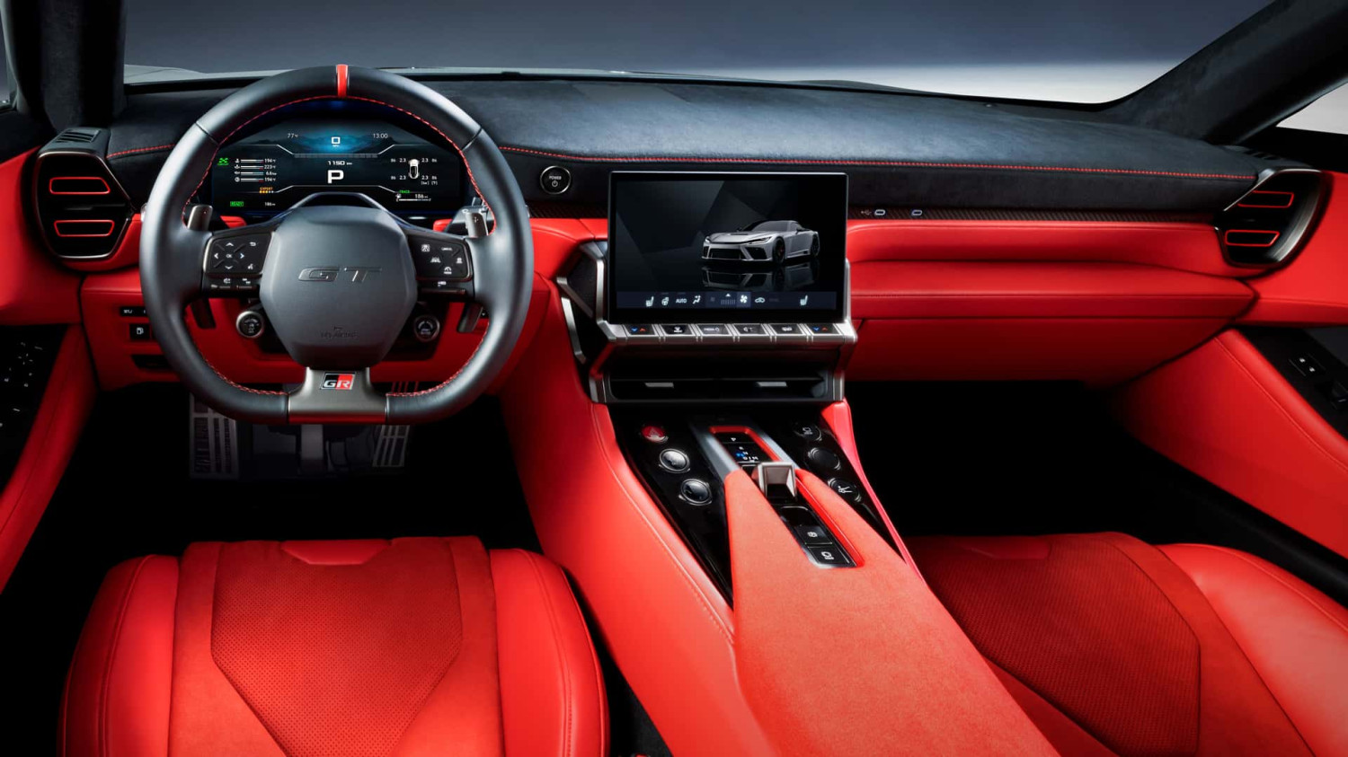 <p>Interior GR GT tidak memiliki lencana Toyota di roda kemudi</p>