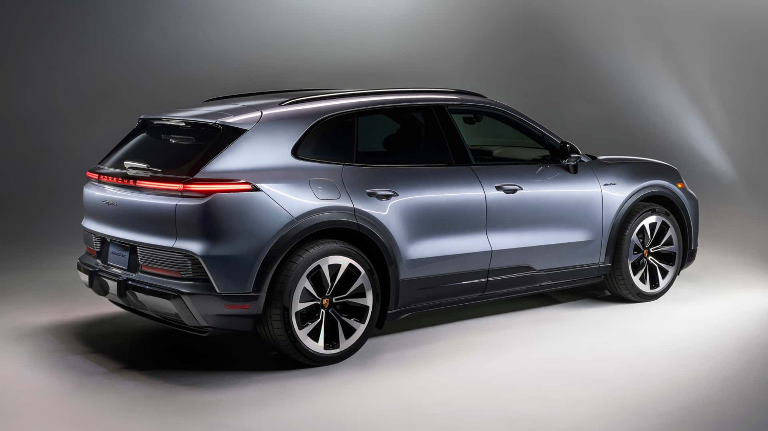 Porsche Cayenne Listrik