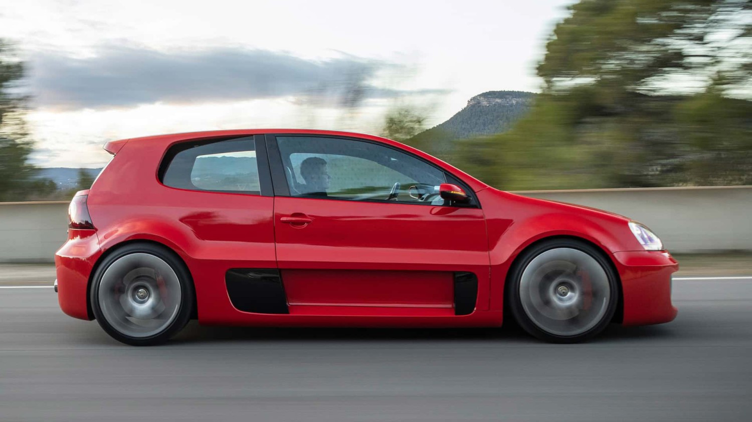 Volkswagen Golf GTI W12-650 in red