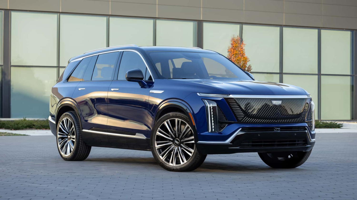 Cadillac Vistiq 2026 adalah salah satu model yang memenuhi syarat untuk fitur konektivitas audio gratis.