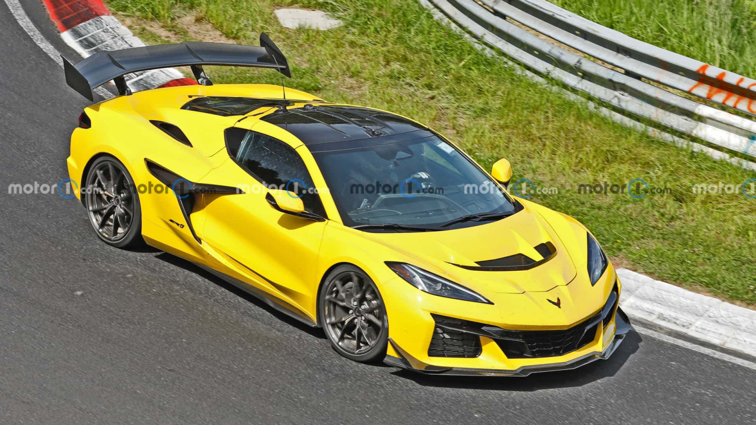 2026 Chevrolet C8 Corvette Zora spy shots undisguised exterior 47