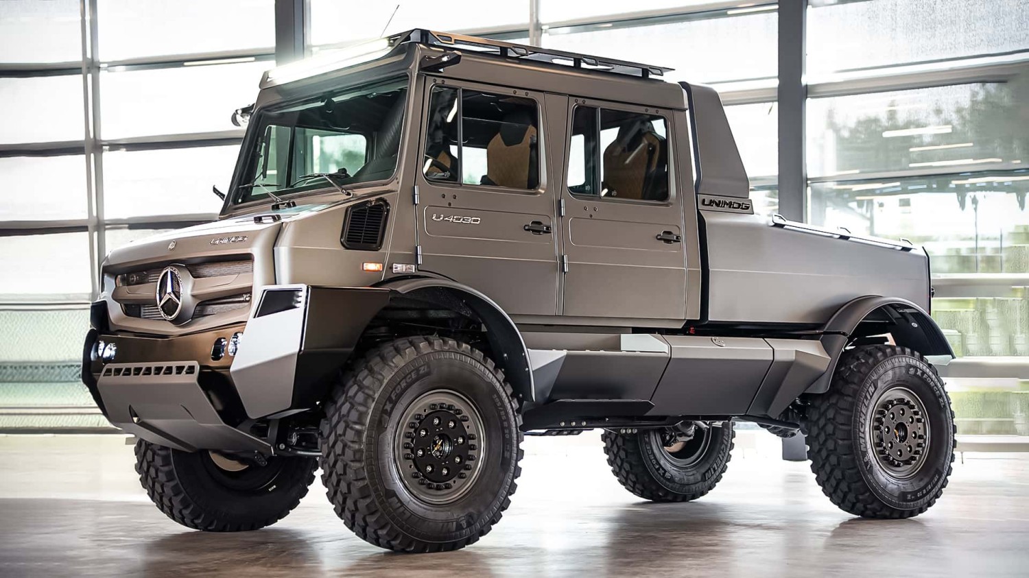 Truk Khusus Mercedes-Benz Luxus-Unimog (2026)