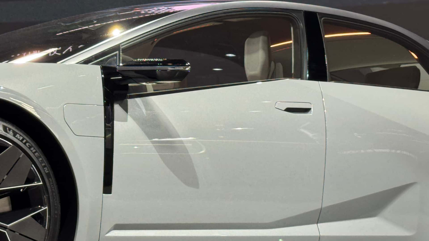 Toyota Corolla Concept, Desain Ulang yang Dramatis, Powertrains Berlimpah,                          Galeri: Toyota Corolla Concept                    , Ketersediaan