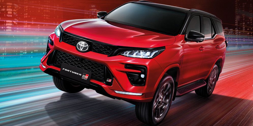 Pertarungan SUV Premium, Toyota Fortuner vs Mitsubishi Pajero Sport, Siapa yang Lebih Unggul?, Perbandingan Mesin: Fortuner GR Sport Lebih Bertenaga, Fitur Keamanan: Fortuner Dilengkapi TSS, Pajero Sport Unggul di ADAS, Kenyamanan Interior: Pajero Sport Lebih Lapang, Fortuner Lebih Futuristik, Fortuner Unggul di Tenaga, Pajero Sport Menang di Kenyamanan, Pertanyaan dan Jawaban 