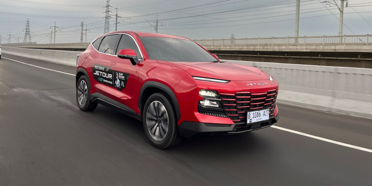 Jajal Jetour Dashing Bandung-Jakarta, Ini Kelebihan dan Kekurangannya, Kelebihan yang Menyenangkan, Mesin dan Transmisi Cekatan, Pesona Dinamis dengan Aura Sporty, Kelegaan Kabin hingga Bagasi, Panoramic Sunroof, Kekurangan Minor, Keterbatasan ADAS, Layar di Interior Kurang Responsif, Penyesuaian Suspensi