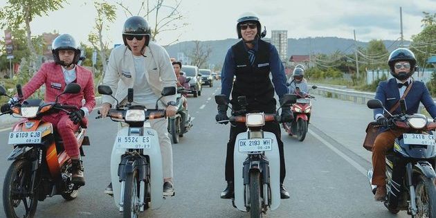 Pentingnya Memanaskan Mesin Sepeda Motor Sebelum Berkendara, Mengapa Memanaskan Mesin Sepeda Motor Itu Penting?, Sirkulasi Oli ke Mesin: Kunci Mesin yang Awet, Mengapa Charge Aki Penting untuk Kinerja Sepeda Motor, Suhu Mesin Ideal untuk Performa Maksimal, Teknologi PGM-Fi: Mengurangi Kebutuhan untuk Memanaskan Mesin, Cara Memanaskan Mesin Sepeda Motor yang Benar