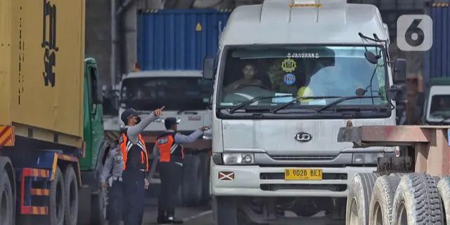 Cara Mudah Cek Nomor Registrasi Kendaraan Bermotor, Pentingnya Cek Nomor Registrasi Kendaraan, Cara Cek NRKB Secara Online Praktis, Panduan Cek NRKB Offline, Memastikan Keabsahan dan Riwayat Kendaraan, Cek Status Pajak Kendaraan dengan Mudah, Pengecekan NRKB untuk Proses Administrasi, Tips Efektif Menggunakan Website Polda