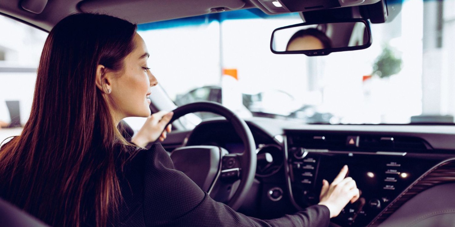 Hal-Hal Penting yang Perlu Ada di Mobil untuk Wanita, Sistem Keamanan Canggih, Prioritas Utama bagi Pengemudi Wanita, Bagasi Luas dan Fleksibel, Siap Dukung Segala Aktivitas, Kompartemen Penyimpanan, Solusi untuk Barang-Barang Kecil, Desain Menarik yang Bikin Betah di Dalam Mobil, Teknologi Modern yang Memudahkan Segala Aktivitas, Kenyamanan Berkendara untuk Aktivitas Harian yang Dinamis