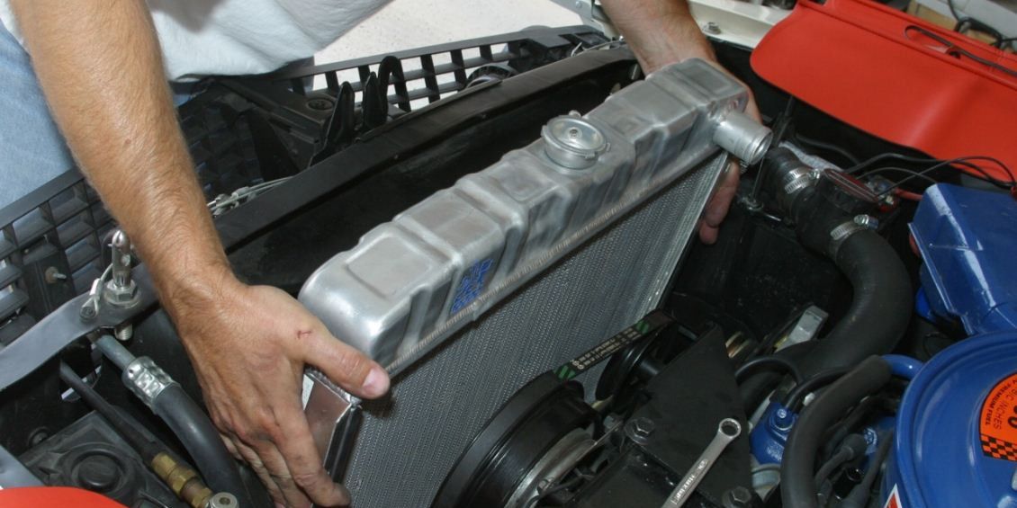 Pentingnya Service Radiator Mobil untuk Performa Optimal, Mengapa Service Radiator Mobil Anda Tidak Boleh Diabaikan, Service Radiator untuk Cegah Overheating pada Mesin, Efek Service Radiator terhadap Efisiensi Konsumsi Bahan Bakar, Menjaga Umur Komponen Mesin dengan Service Radiator Berkala, Kapan Waktu Terbaik Melakukan Service Radiator Mobil Anda?, Estimasi Biaya Service Radiator Berdasarkan Jenis Mobil, Tips Merawat Radiator Agar Tetap Awet, Perawatan Radiator sebagai Investasi Jangka Panjang Mobil Anda