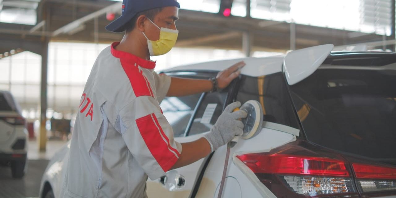 Compound Mobil: Solusi Cerdas untuk Goresan Ringan pada Cat Kendaraan, Apa Itu Compound Mobil dan Bagaimana Cara Kerjanya?, Fungsi Compound Mobil dalam Mengatasi Goresan Ringan, Kapan Waktu yang Tepat Menggunakan Compound Mobil?, Risiko Penggunaan Compound Mobil Tanpa Teknik yang Benar, Kenapa Compound Tidak Cocok untuk Goresan Dalam atau Cat Terkelupas, Peralatan yang Dibutuhkan Saat Menggunakan Compound Mobil, Tips Aman Menggunakan Compound Mobil di Rumah, Alasan Mengapa Polishing Profesional Lebih Direkomendasikan, Cara Merawat Cat Mobil agar Tidak Perlu Sering Pakai Compound