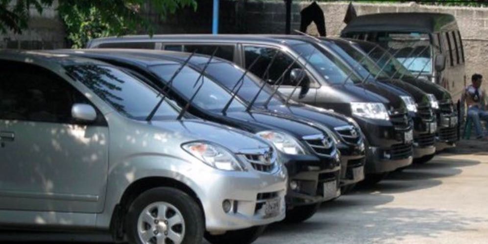 Tips Jitu Memulai Usaha Rental Mobil untuk Pemula, Mulai Usaha Rental Mobil dengan Armada yang Dimiliki, Lengkapi Legalitas Usaha Rental Mobil Sejak Awal, Hitung Modal dan Break Even Point Secara Detail, Tentukan Target Pasar yang Tepat untuk Layanan Anda, Bangun Sistem Manajemen Sederhana Tapi Efektif, Rutin Melakukan Servis Mobil Agar Armada Tetap Prima, Cek Ban dan Rem Secara Berkala Demi Keamanan Penyewa, Jaga Kebersihan Interior Mobil untuk Kenyamanan Pelanggan, Manfaatkan Teknologi Pelacakan untuk Monitoring Armada, Siapkan Dana Cadangan Perawatan Sebagai Antisipasi