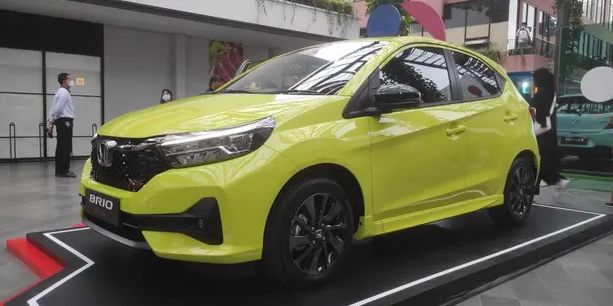 6 Dampak Serius Telat Ganti Oli Mobil yang Harus Diketahui, Kerusakan Komponen Akibat Gesekan, Performa Mesin Semakin Menurun, Mesin Mengalami Overheating, Konsumsi BBM Semakin Boros, Biaya Perbaikan Melonjak Tajam, Risiko Mesin Rusak Total, Tips Perawatan Oli Mobil