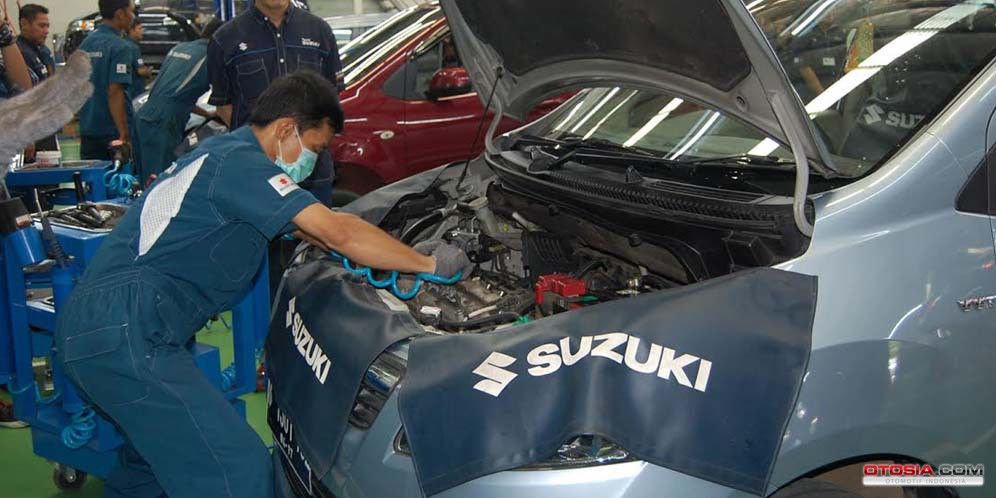 Kenali Special Service Tool, Alat Khusus untuk Perawatan Kendaraan, Pengertian Special Service Tool, Bearing Puller Attachment, Fungsi Oil Seal Protector Sleeve, Valve Spring Compressor untuk Katup, Sliding Hammer untuk Komponen Lengket, Cutch Central Aligning Tool, Memasang Piston: Piston Ring Compressor, Keunggulan Universal Puller, Coil Spring Compressor untuk Suspensi, Oil Filter Remover, Peran Camshaft Lock Holder, Adjustable C Spanner Multifungsi, Stabilkan Komponen dengan Clamp G, Obeng Ketok: Impact Driver, Differential Flange Holder, Fungsi Disc Brake Piston Compressor, Cara Kerja Oil Seal Puller