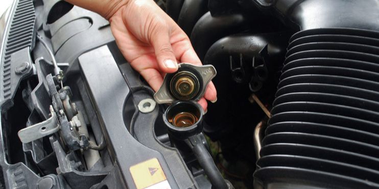 Penyebab Radiator Cepat Habis: Kenali Masalahnya Sebelum Terlambat, Cairan Radiator Bisa Menguap Saat Mesin Bekerja, Karet Tutup Radiator yang Rusak Bisa Menyebabkan Kebocoran Halus, Sirip Radiator Bocor Sulit Terdeteksi, Water Pump Bermasalah Mengganggu Sirkulasi Coolant, Selang Radiator Longgar Bisa Menyebabkan Cairan Merembes