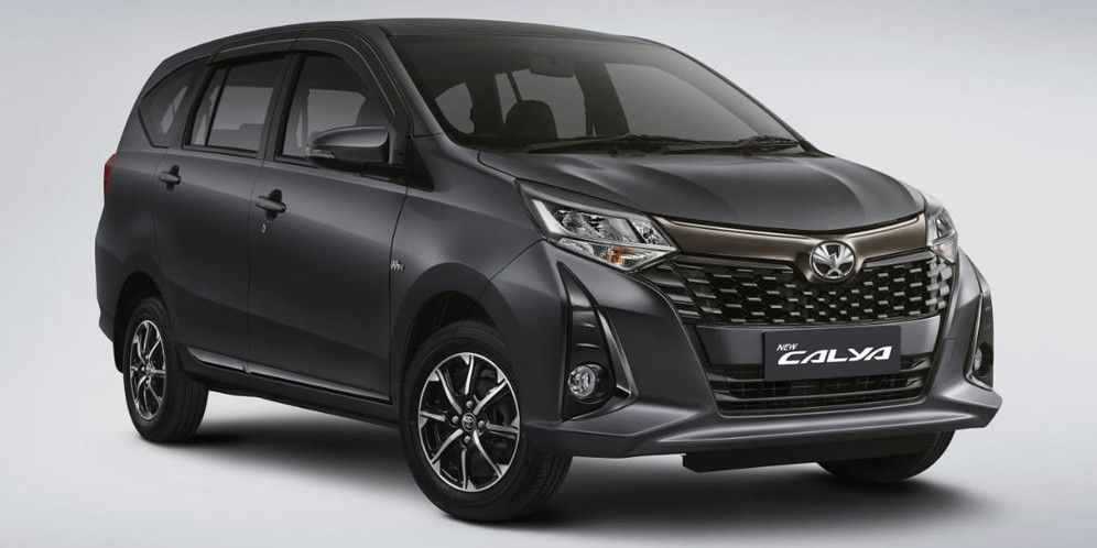 Panduan Lengkap Cara Merawat Mobil di Musim Hujan agar Tetap Prima, Wajib Tahu! Ini Alasan Merawat Mobil di Musim Hujan Tidak Bisa Diabaikan, Cek dan Bersihkan Kolong Mobil Setelah Terkena Air Hujan, Wiper dan Washer Harus Selalu Siap Pakai Saat Hujan, Periksa Kondisi Ban untuk Cegah Aquaplaning di Jalan Licin, Jangan Sepelekan Performa Rem Mobil Saat Musim Hujan, Pastikan Karet Pintu dan Jendela Tetap Lentur dan Rapat, Sistem Pencahayaan Mobil Harus Berfungsi Sempurna di Cuaca Buruk, Jangan Abaikan Kinerja AC Mobil Saat Cuaca Dingin, Keringkan Mobil Setelah Diguyur Hujan untuk Cegah Flek dan Korosi, Hindari Genangan Air Tinggi agar Mesin Tidak Mengalami Water Hammer