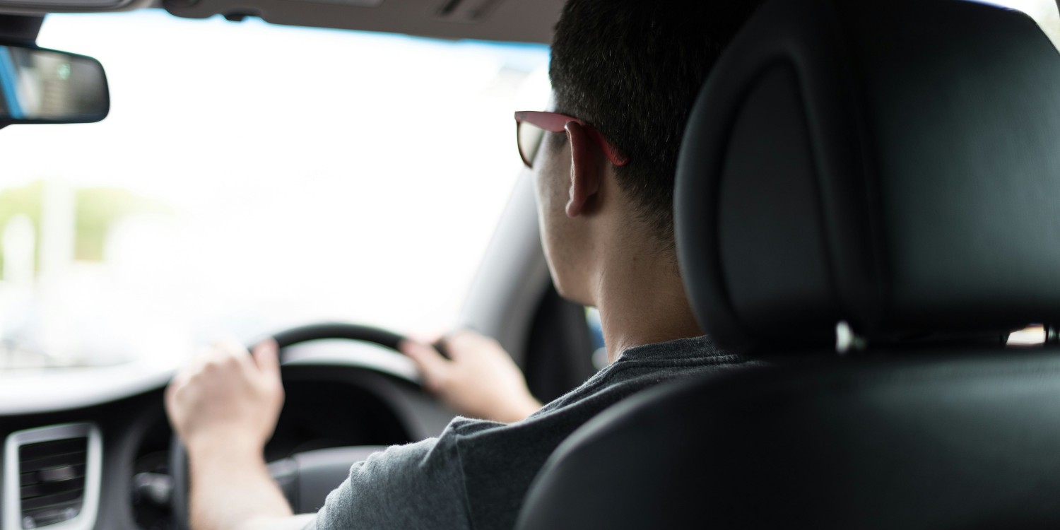 Bahaya Belajar Menyetir Mobil Otodidak, Ini Penjelasannya, Tidak Ada Bimbingan Profesional, Minim Pengetahuan Lalu Lintas, Risiko Kecelakaan Lebih Tinggi, Rasa Percaya Diri Rendah, Gagal Menghadapi Situasi Darurat, Mobil Baru Jadi Korban, Tips Belajar Menyetir Otodidak