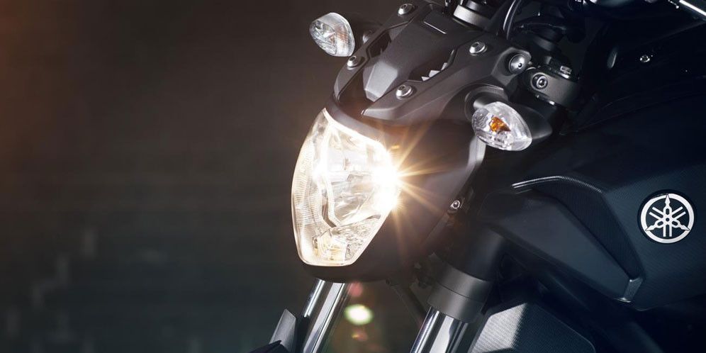 Lampu LED Motor, Pilihan Cerdas Irit Daya dan Umur Panjang, Apa Itu Lampu LED Motor, Keunggulan Utama Lampu LED Motor, Kelemahan Lampu LED Motor, Tips Memilih Lampu LED Terbaik, Rekomendasi Lampu LED Motor Terbaik, Harga Lampu LED Motor Saat Ini