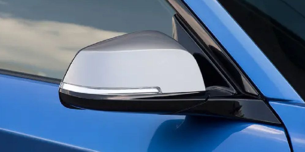 Cara Mengatur Spion Mobil Sebelum Mengemudi untuk Keselamatan Berkendara, Mengapa Mengatur Spion Mobil Itu Penting Sebelum Berkendara?, Langkah Pertama: Menyesuaikan Posisi Duduk Pengemudi, Cara Tepat Mengatur Spion Tengah (Rearview Mirror), Panduan Mengatur Spion Samping Kiri (Driver Side Mirror), Cara Mengatur Spion Samping Kanan (Passenger Side Mirror) dengan Akurat, Mengecek dan Menyesuaikan Ulang Spion Jika Diperlukan