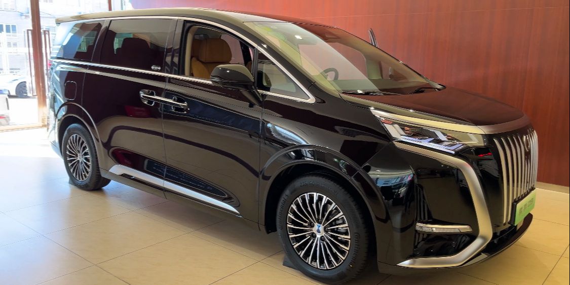 Update Daftar Harga Mobil Denza D9 Terbaru 2025, MPV Mewah Harga Fantastis!