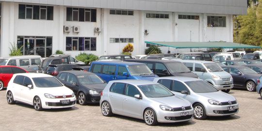 Kenali Risiko ini, Sebelum Membeli Mobil Bekas Banjir, Risiko Kerusakan Mesin Mobil, Masalah pada Sistem Kelistrikan, Dampak Korosi di Bagian Bawah, Sistem Rem Rawan Rusak, Biaya Perbaikan yang Membengkak, Kebocoran Oli Setelah Terendam, Pentingnya Melakukan Test Drive, Cek Respons Mesin Saat Dinyalakan, Teliti Bagian Dalam Mesin, Periksa Potensi Oli Bocor, Waspadai Karat di Banyak Titik, Deteksi Bau Aneh pada Mesin