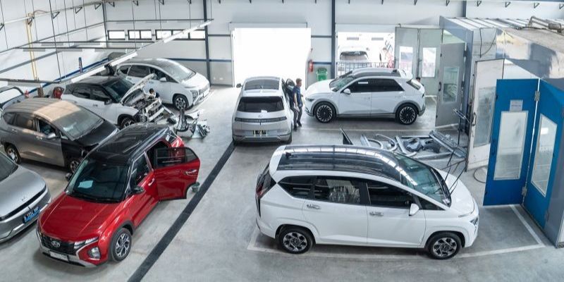 Tips Memilih Showroom Mobil Yang Tepat untuk Pembelian Aman dan Nyaman, Mengapa Reputasi Showroom Mobil Sangat Penting?, Cek Legalitas Showroom Mobil Sebelum Membeli, Lokasi Showroom Mobil Menentukan Akses dan Pilihan, Kualitas Pelayanan Showroom Mobil Bisa Jadi Penentu, Pastikan Ketersediaan Mobil Sesuai Kebutuhan Anda, Bandingkan Penawaran dan Fasilitas dari Tiap Showroom Mobil, Mengapa Anda Perlu Datang Langsung ke Showroom Mobil?, Lakukan Test Drive Sebelum Menentukan Pilihan Mobil, Pastikan Keamanan Transaksi di Showroom Mobil, Garansi dan Layanan Purna Jual: Nilai Tambah dari Showroom Mobil