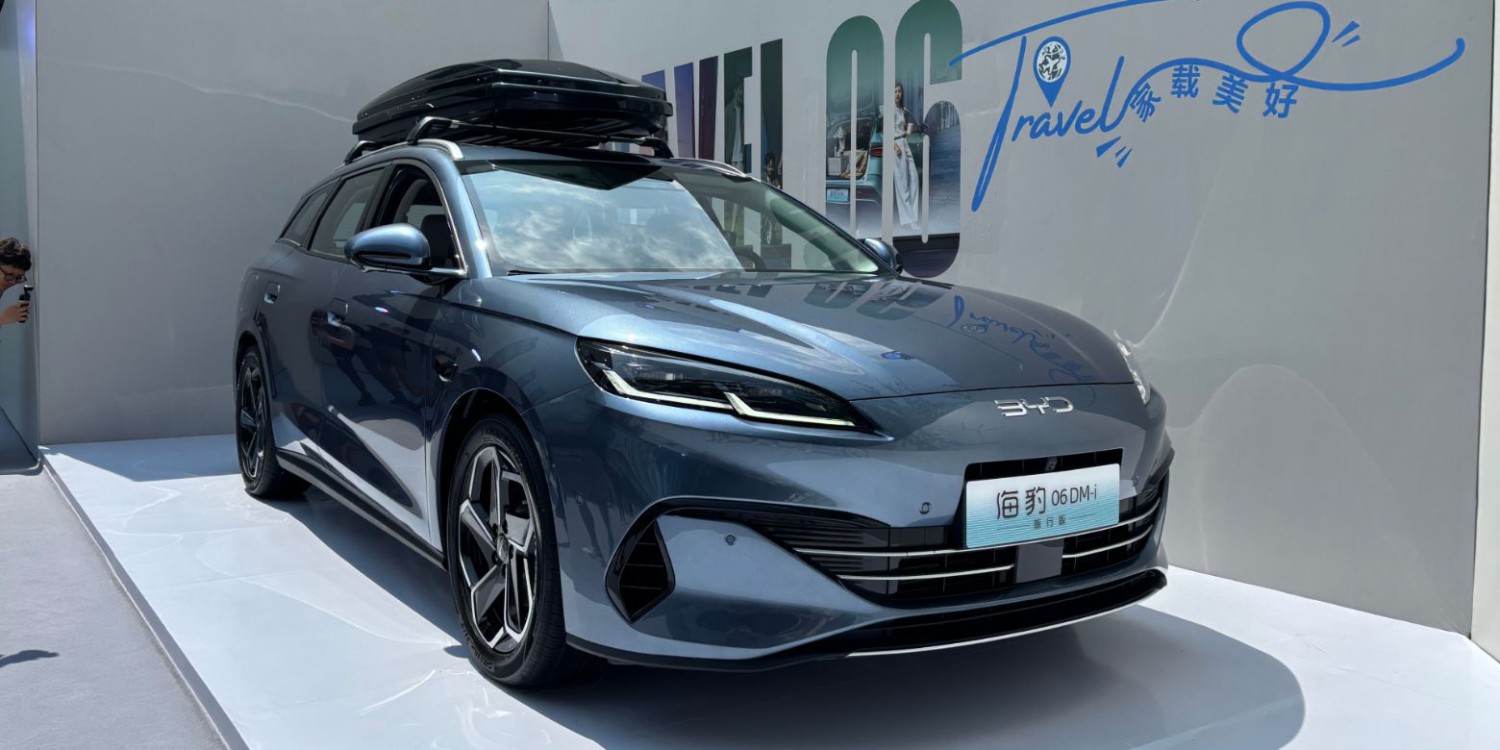 BYD Seal 06 DM-i Wagon Resmi Meluncur: Desain Sporty, Jarak Tempuh 2.000 Km!, Desain 'Marine Aesthetics' yang Memukau, Performa dan Jarak Tempuh BYD Seal 06 DM-i Wagon, Fitur Unggulan dan Harga BYD Seal 06 DM-i Wagon, Kapasitas Bagasi dan Kepraktisan