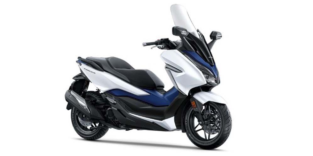 Makin Canggih dan Nyaman, 5 Fitur Honda Forza Terbaru yang Cocok Buat Touring, Panel Instrumen TFT 5 Inci, Windshield Elektrik yang Dapat Diatur, Bagasi Ekstra Besar dengan Lampu LED, Fitur Keamanan dan Kenyamanan Lainnya, Desain dan Warna Baru