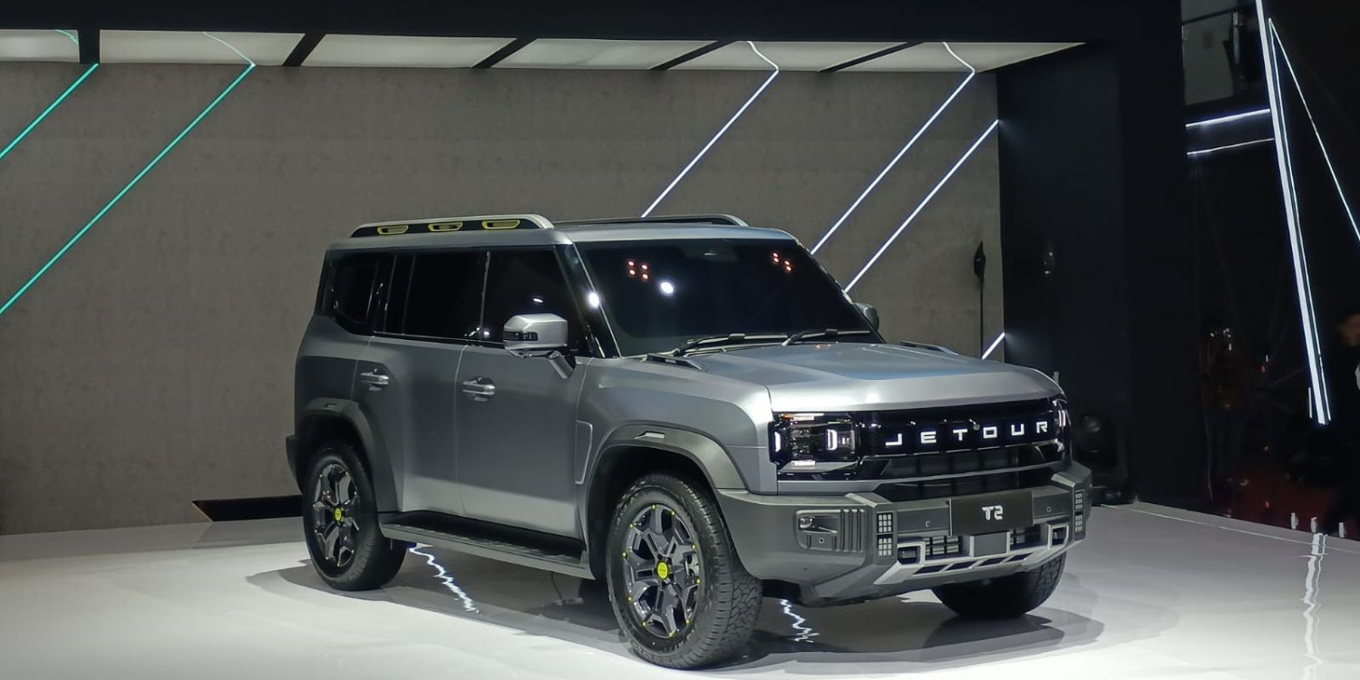Bukan Hanya Tangguh, Jetour T2 Buktikan Gaya Petualangan Bisa Tetap Stylish, 1. Jetour T2: Debut Global SUV Petualang untuk Indonesia, 2. Bukan Sekadar Tangguh, Tapi Juga Fungsional dan Modern, 3. Jetour X20e: Mobil Listrik Stylish untuk Urban Lifestyle, 4. Booth Jetour di GIIAS 2025: Jelajahi Gaya, Teknologi, dan Petualangan