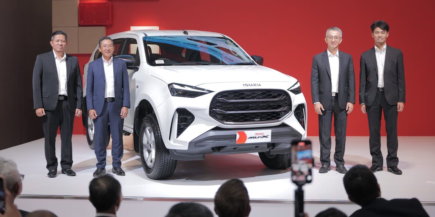 Isuzu Siap Hadapi Masa Depan, Ini Deretan Kendaraan Inovatif di GIIAS 2025, 1. Momen 50 Tahun Isuzu dan Peluncuran Edisi Spesial, 2. Perluas Pilihan Kendaraan Lewat Segmen SUV dan Truk Ringan, 3. Dukungan Teknologi dan Customisasi untuk Kebutuhan Khusus, 4. Pengalaman Interaktif di Booth: Lebih dari Sekadar Pameran, 5. Komitmen Masa Depan Lewat Ekosistem Bisnis yang Terintegrasi