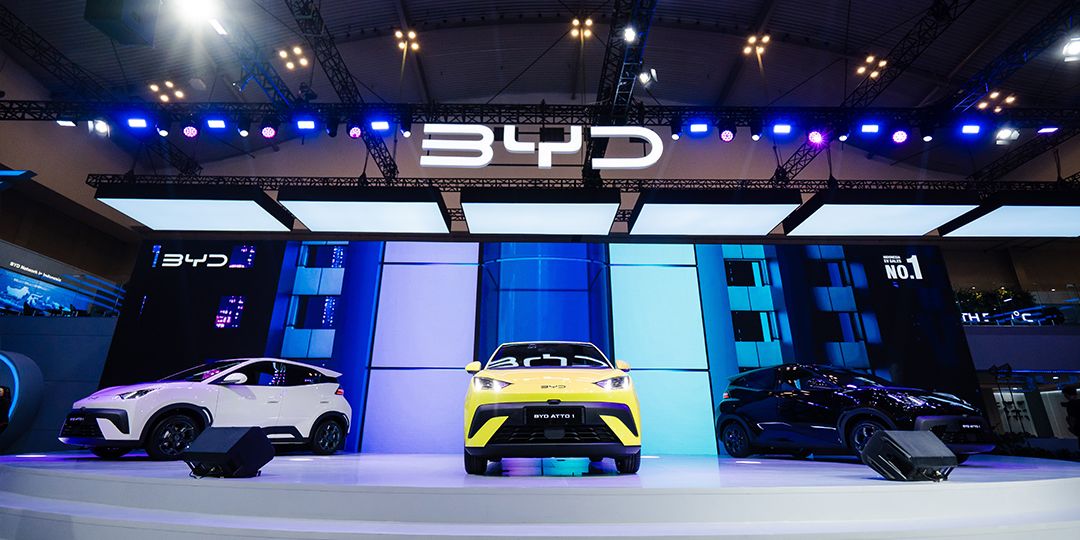 Gila-gilaan Pasar Mobil Listrik BYD, Kuasai 7 Negara Termasuk Indonesia: Ini Rahasianya!, Strategi Agresif BYD Menuju Dominasi Global, BYD Kuasai Asia Tenggara: Thailand dan Indonesia Jadi Bintang, Merajai Pasar Urban Asia: Hong Kong dan Singapura dalam Genggaman BYD, Gempuran BYD di Benua Biru: Spanyol dan Italia Takluk, BYD di Amerika Latin: Brasil Jadi Lumbung Penjualan Terbesar, Pabrik Uzbekistan dan Armada Kapal: Dukungan Logistik BYD