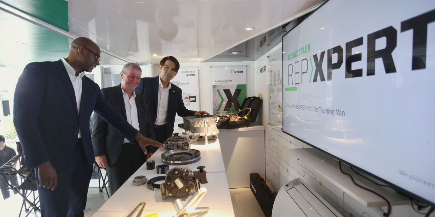 Schaeffler Hadirkan REPXPERT Mobile Training Van, Bawa Ilmu Perbaikan Langsung ke Bengkel, Inisiatif Mobile Training Pertama di Indonesia, Mendekatkan Pengetahuan Teknis ke Mekanik, Misi Meningkatkan Kompetensi Bengkel Independen, Dukungan Digital Melengkapi Pelatihan Lapangan