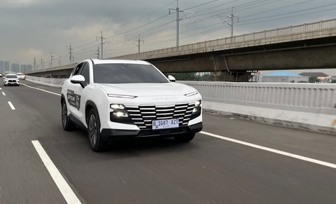 Jajal Jetour Dashing Bandung-Jakarta, Ini Kelebihan dan Kekurangannya, Kelebihan yang Menyenangkan, Mesin dan Transmisi Cekatan, Pesona Dinamis dengan Aura Sporty, Kelegaan Kabin hingga Bagasi, Panoramic Sunroof, Kekurangan Minor, Keterbatasan ADAS, Layar di Interior Kurang Responsif, Penyesuaian Suspensi